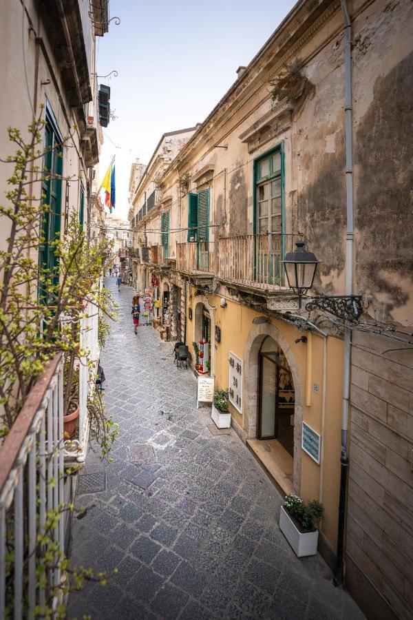 I Tre Balconi Di Via Roma Apartment Syracuse Luaran gambar